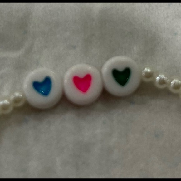 Homemade SUPER cute three hearts Pearl stretchy bracelet - Picture 4 of 4